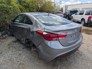 2013 Hyundai Elantra SE - Exterior Rear Left Corner Image